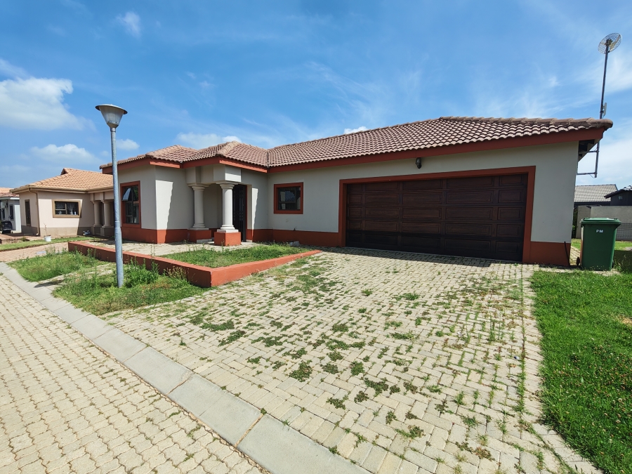 To Let 2 Bedroom Property for Rent in Waterberry Estate North West